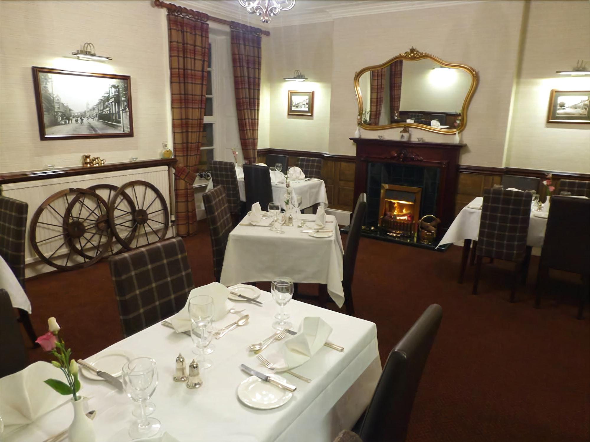 בנצ'ורי Burnett Arms Hotel מראה חיצוני תמונה