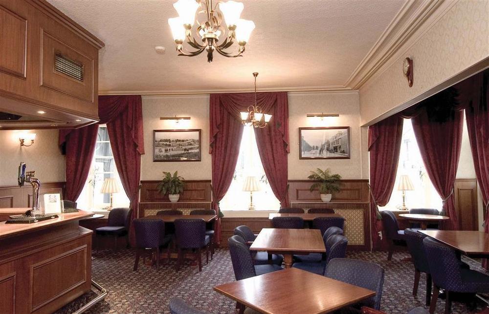 בנצ'ורי Burnett Arms Hotel מסעדה תמונה
